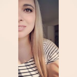 Meet your Posher, Momo